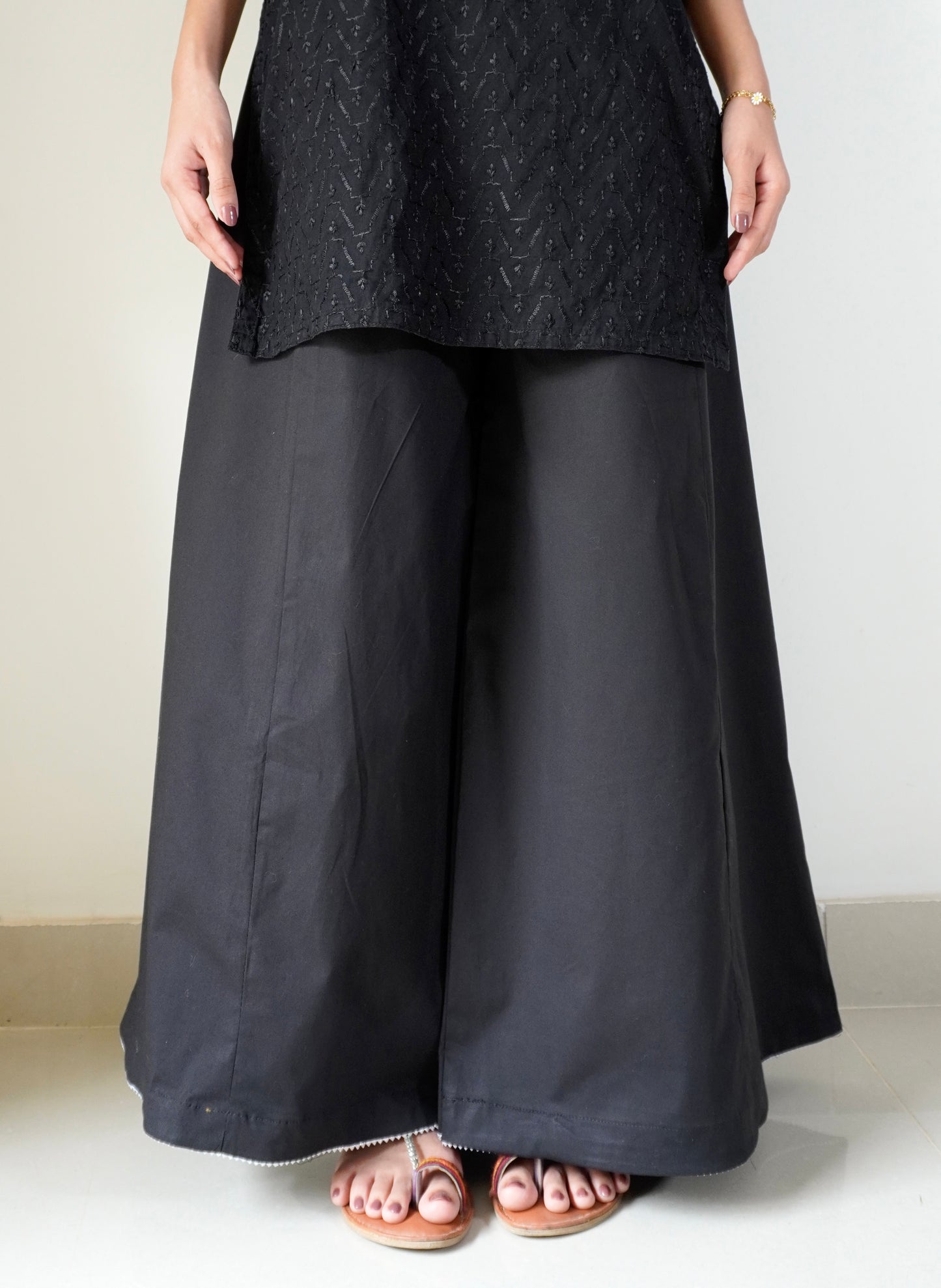 Classic Flared Ijaar - Black