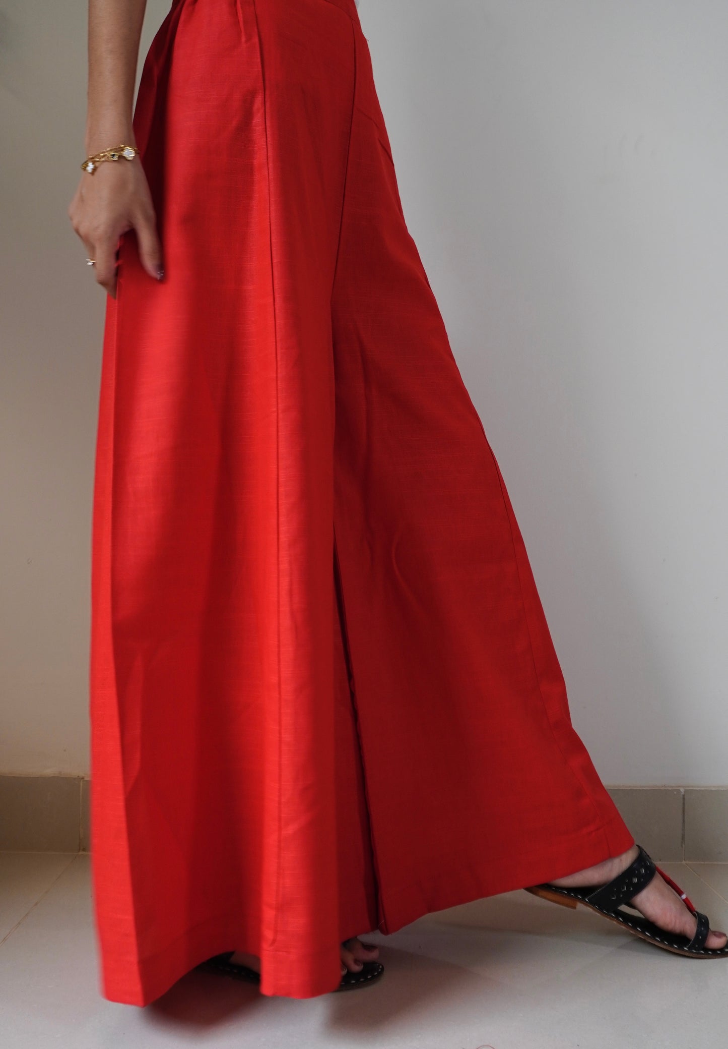 Classic Khaddar Ijaar - Red