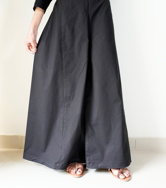 Classic Flared Ijaar - Black