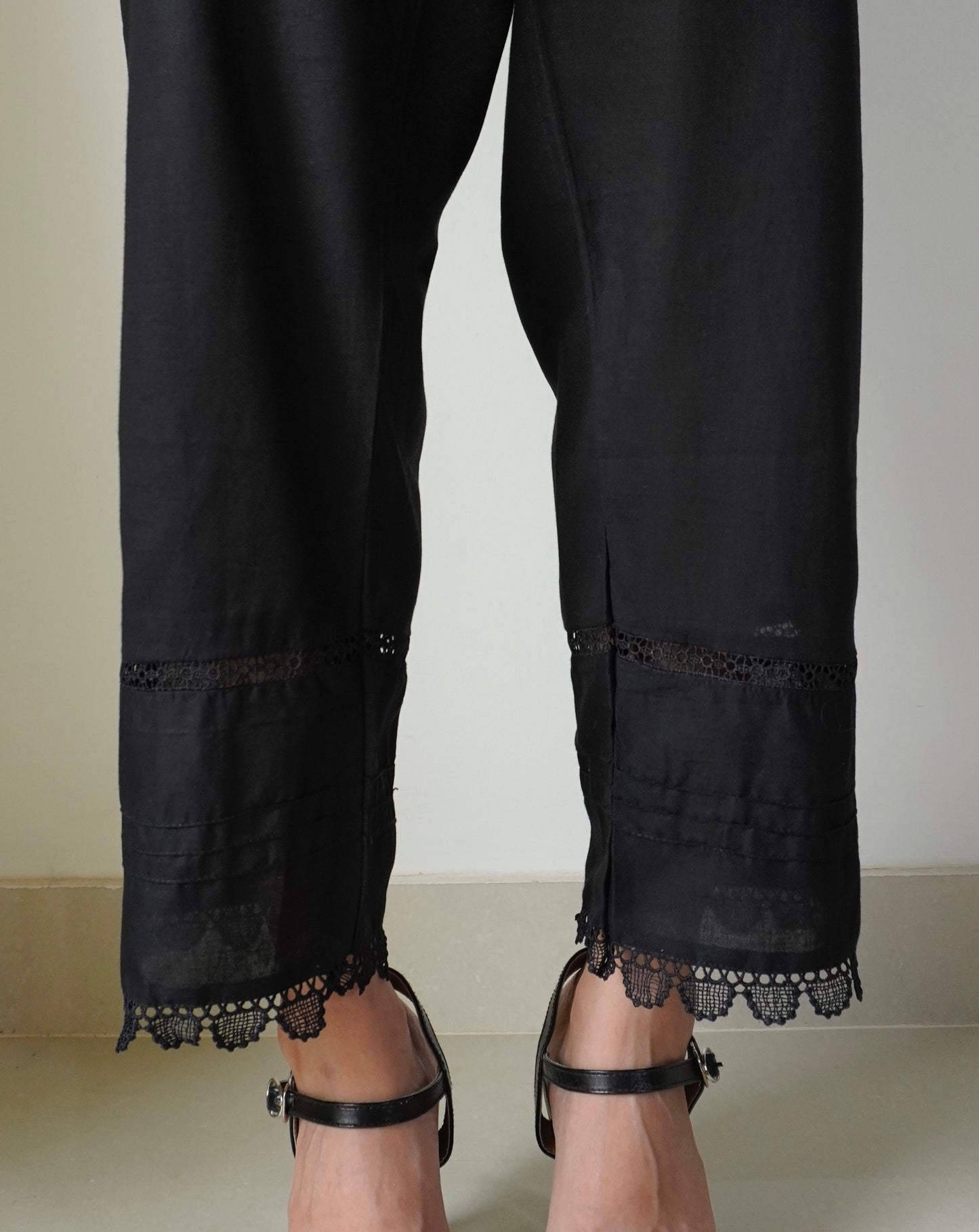 Mesh Lace Trousers - Black