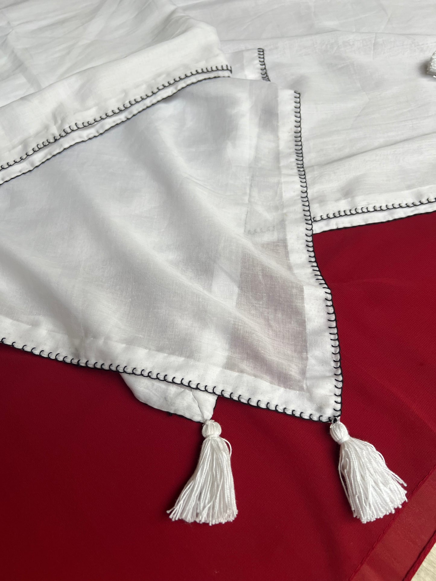 Pure Cotton Kaaj Taanka Dupatta - White